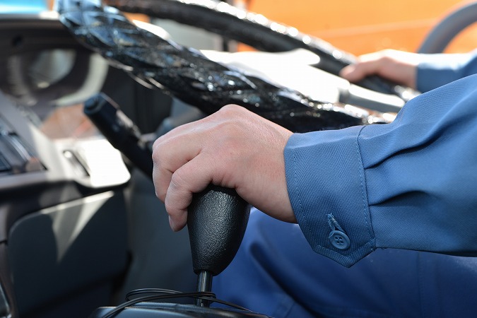 一般貨物運送のトラック運転手に求められるスキルとは？